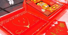 重庆男女大闹街头，这个彩礼究竟该不该退还？